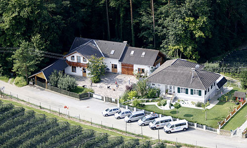 Blindenführhundeschule Gerstmann, Haus und Hundeschule von oben